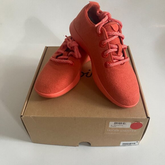 NWT Allbirds Wool Sneakers Women's Size 6 Kea Red Wool Runners Lined WRZWKRRO60 - Picture 3 of 16